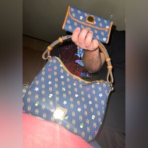 Very Htf! New Dooney and Bourke Gretta Novelty set- navy blue